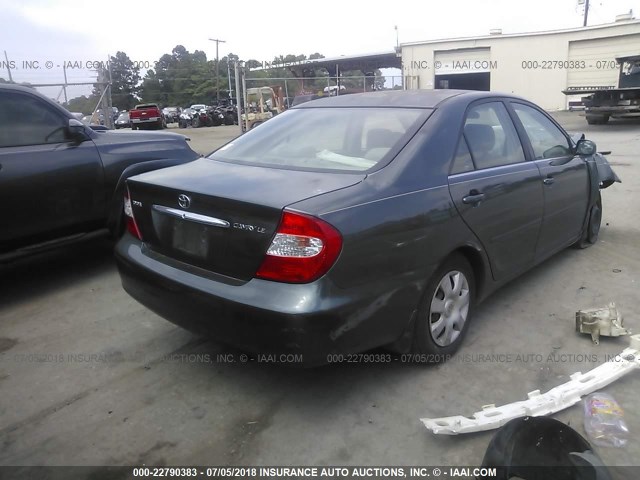 JTDBE32K120117812 - 2002 TOYOTA CAMRY LE/XLE/SE GRAY photo 4