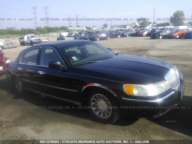 1LNHM82W61Y701681 - 2001 LINCOLN TOWN CAR SIGNATURE BLACK photo 1