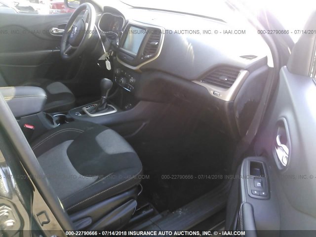 1C4PJLCS7EW299730 - 2014 JEEP CHEROKEE LATITUDE BLACK photo 5