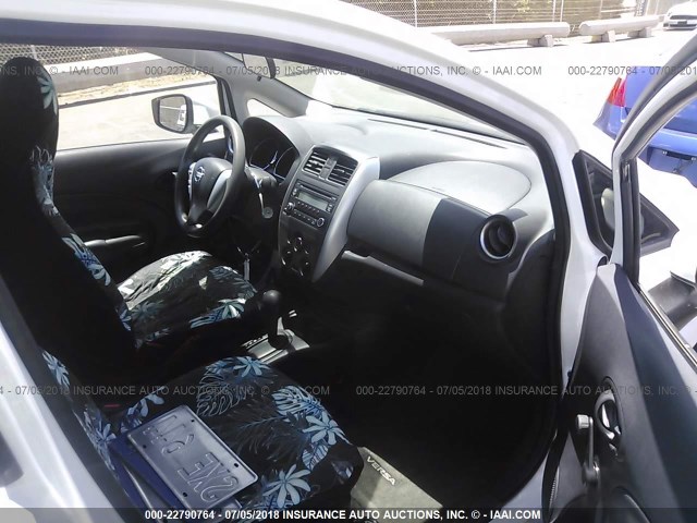3N1CE2CP2GL393082 - 2016 NISSAN VERSA NOTE S/S PLUS/SV/SL/SR WHITE photo 5