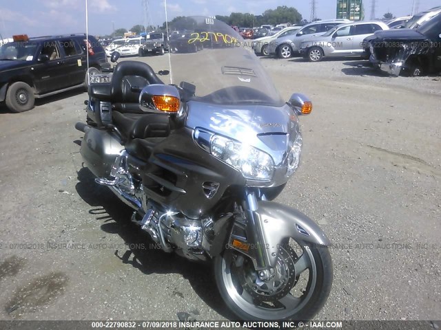 1HFSC47L28A706941 - 2008 HONDA GL1800 Pewter photo 1