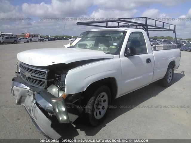 3GCEC14V46G221145 - 2006 CHEVROLET SILVERADO C1500 WHITE photo 2