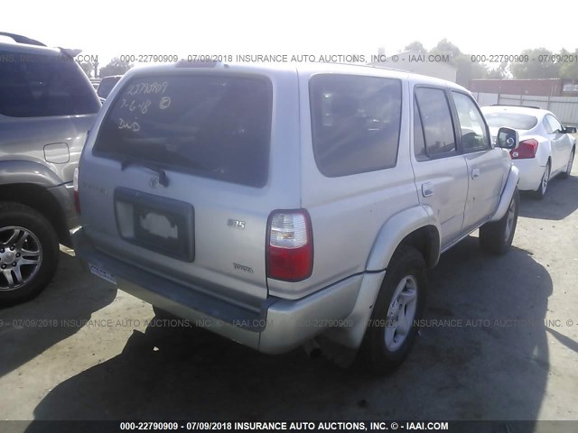 JT3GN86R410206237 - 2001 TOYOTA 4RUNNER SR5 SILVER photo 4