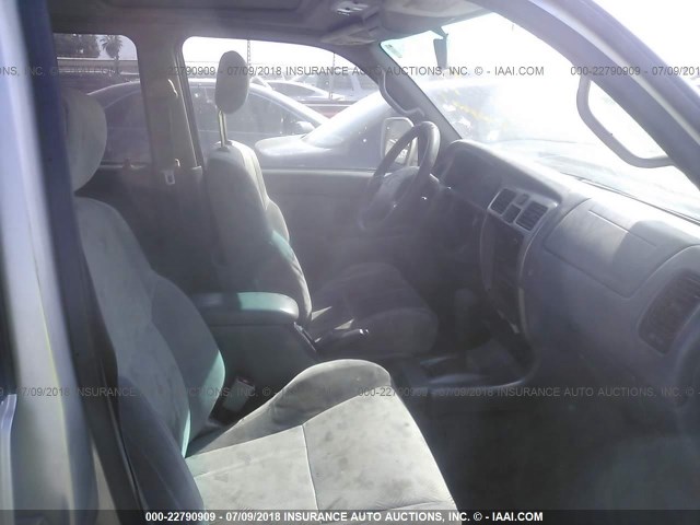 JT3GN86R410206237 - 2001 TOYOTA 4RUNNER SR5 SILVER photo 5