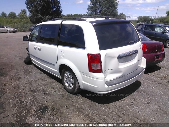 2A4RR8D10AR397886 - 2010 CHRYSLER TOWN & COUNTRY TOURING PLUS WHITE photo 3