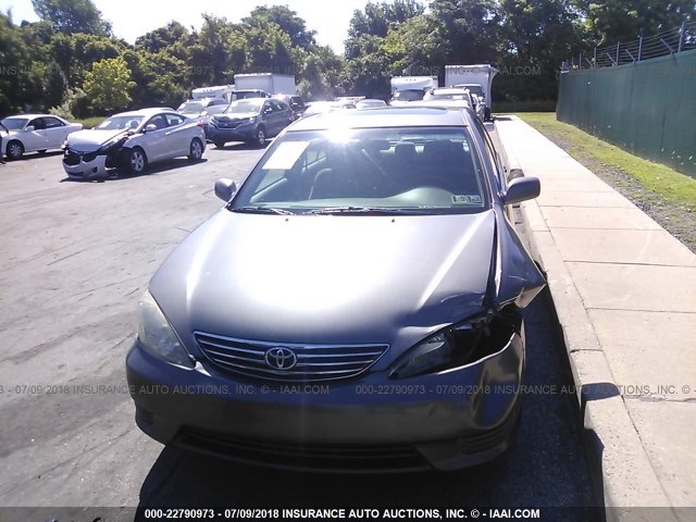 4T1BE30K66U668167 - 2006 TOYOTA CAMRY LE/XLE/SE ნაცრისფერი ფოტო 6