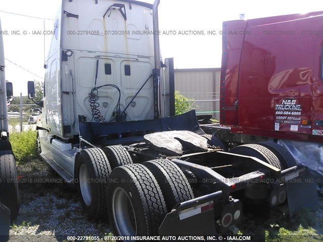 1FUJGLDR9BLAZ2507 - 2011 FREIGHTLINER CASCADIA 125  WHITE photo 3