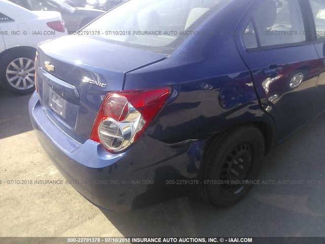 1G1JA5SH3E4124824 - 2014 CHEVROLET SONIC LS 蓝色 照片 6