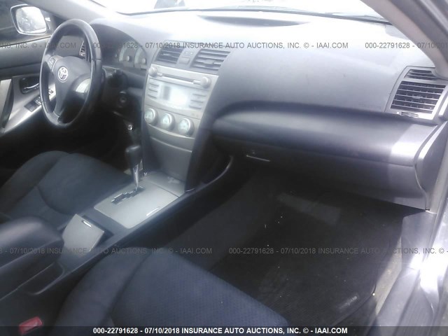 4T1BE46K57U005056 - 2007 TOYOTA CAMRY NEW GENERAT CE/LE/XLE/SE GRAY photo 5