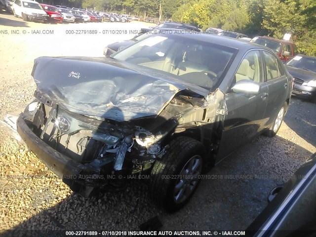 4T1BF3EK2BU590096 - 2011 TOYOTA CAMRY SE/LE/XLE GREEN photo 2