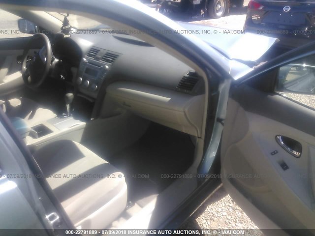 4T1BF3EK2BU590096 - 2011 TOYOTA CAMRY SE/LE/XLE GREEN photo 5