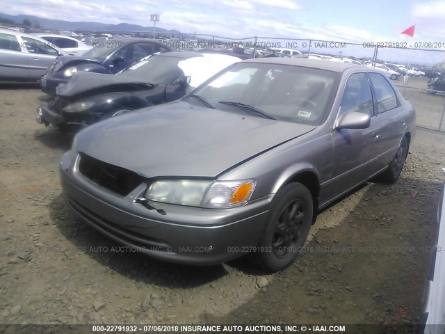 4T1BG22K0YU005472 - 2000 TOYOTA CAMRY CE/LE/XLE GOLD photo 2