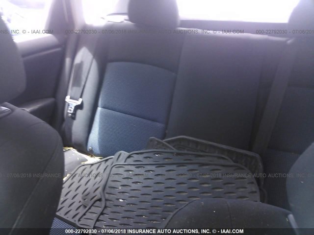 JM1BK144861502392 - 2006 MAZDA 3 HATCHBACK WHITE photo 8