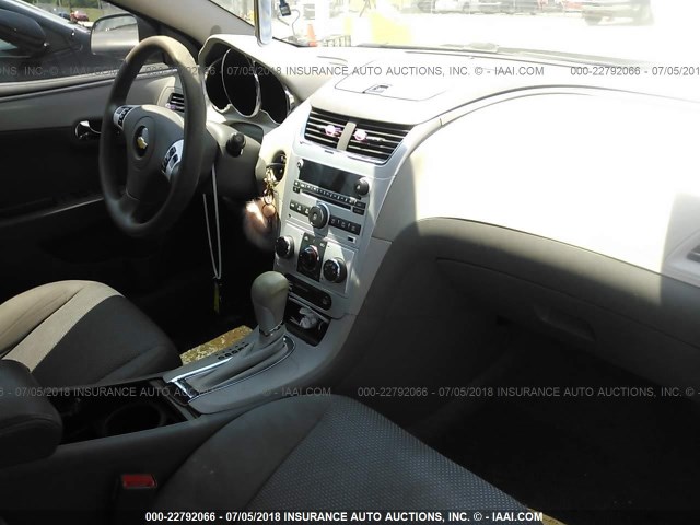 1G1ZC5E16BF301524 - 2011 CHEVROLET MALIBU 1LT BLUE photo 5