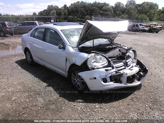 3VWEF71K27M186982 - 2007 VOLKSWAGEN JETTA WOLFSBURG SILVER photo 1