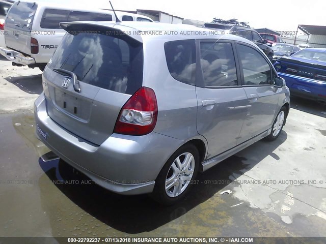 JHMGD38637S049932 - 2007 HONDA FIT S SILVER photo 4