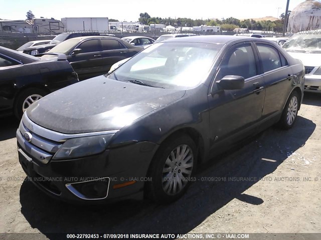 3FADP0L32AR356881 - 2010 FORD FUSION HYBRID BLACK photo 2