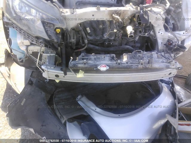 2HKRM3H30EH549087 - 2014 HONDA CR-V LX SILVER photo 6