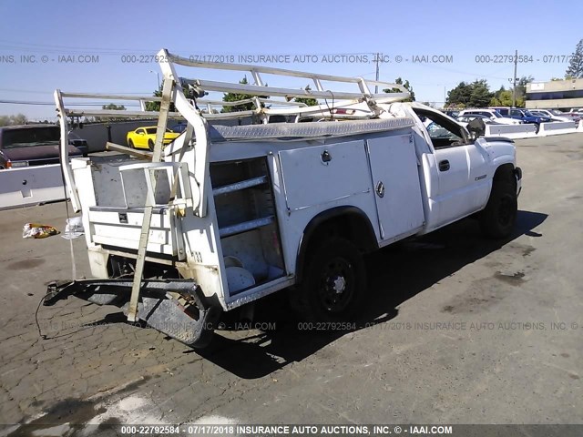 1GBHC24U34E349119 - 2004 CHEVROLET SILVERADO C2500 HEAVY DUTY WHITE photo 4