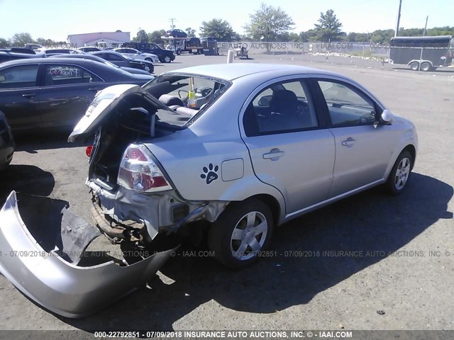 KL1TD56EX9B303362 - 2009 CHEVROLET AVEO LS/LT SILVER photo 4