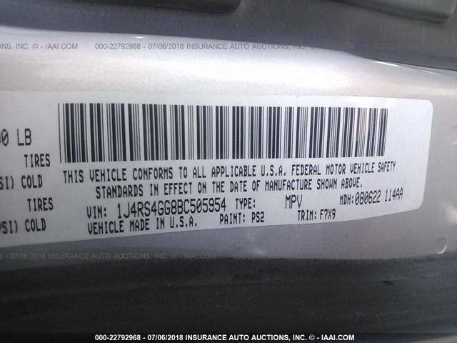 1J4RS4GG8BC505954 - 2011 JEEP GRAND CHEROKEE LAREDO SILVER photo 9