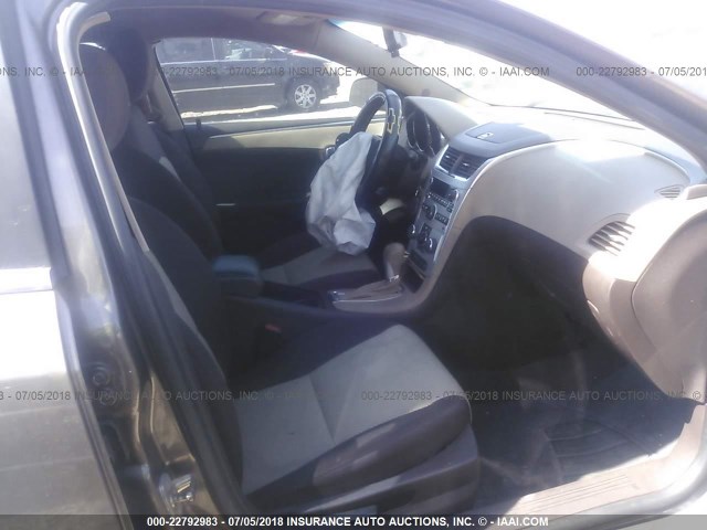 1G1ZB5E0XCF103511 - 2012 CHEVROLET MALIBU LS GOLD photo 5