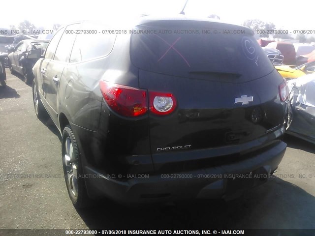 1GNER23D19S126897 - 2009 CHEVROLET TRAVERSE LT GRAY photo 3