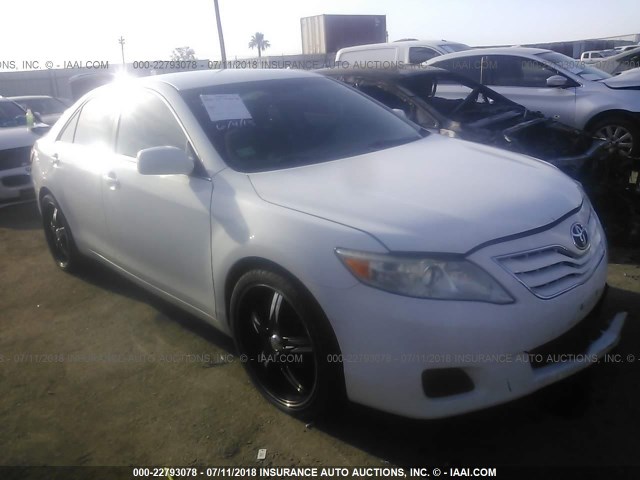 4T1BF3EK7AU557352 - 2010 TOYOTA CAMRY SE/LE/XLE WHITE photo 1