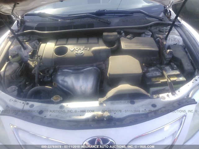4T1BF3EK7AU557352 - 2010 TOYOTA CAMRY SE/LE/XLE თეთრი ფოტო 10