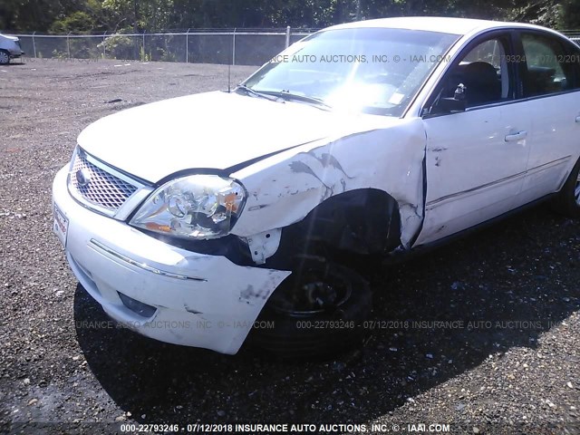 1FAFP25116G150661 - 2006 FORD FIVE HUNDRED LIMITED WHITE photo 6