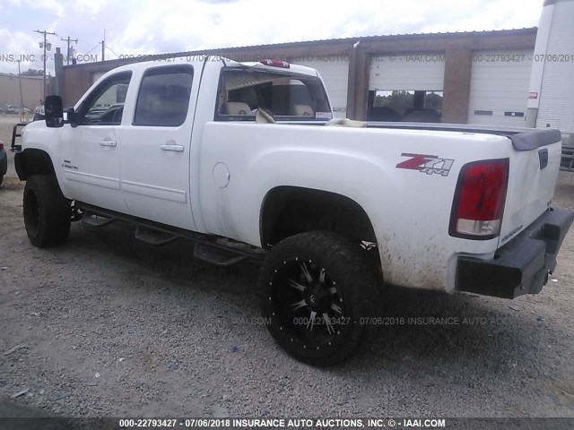 1GTHK63629F110560 - 2009 GMC SIERRA K2500 SLT WHITE photo 3