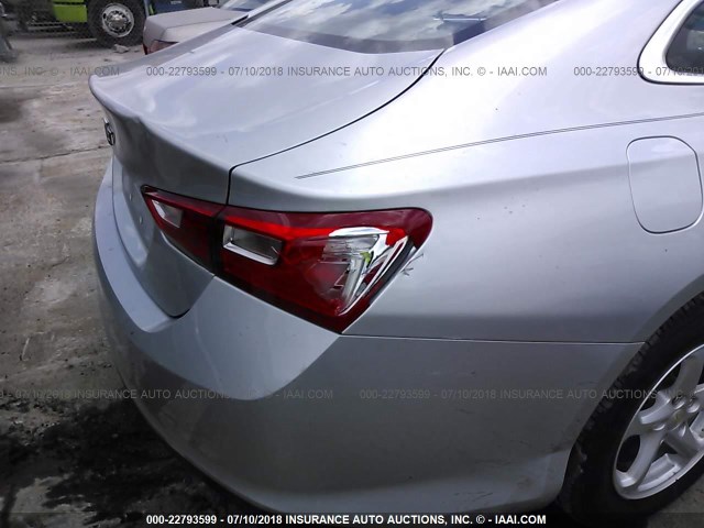 1G1ZB5ST1HF146348 - 2017 CHEVROLET MALIBU LS ვერცხლისფერი ფოტო 6