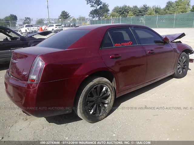 2C3CCAGG2EH337306 - 2014 CHRYSLER 300 S RED photo 4