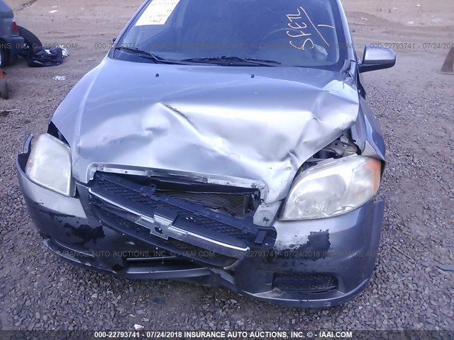 KL1TD56638B255372 - 2008 CHEVROLET AVEO LS GRAY photo 6