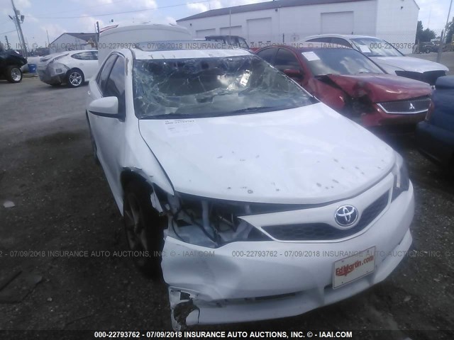 4T1BK1FK7CU016786 - 2012 TOYOTA CAMRY SE/XLE WHITE photo 6