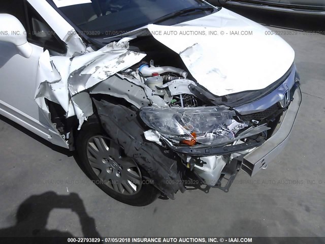 19XFA4F55AE000036 - 2010 HONDA CIVIC GX WHITE photo 6