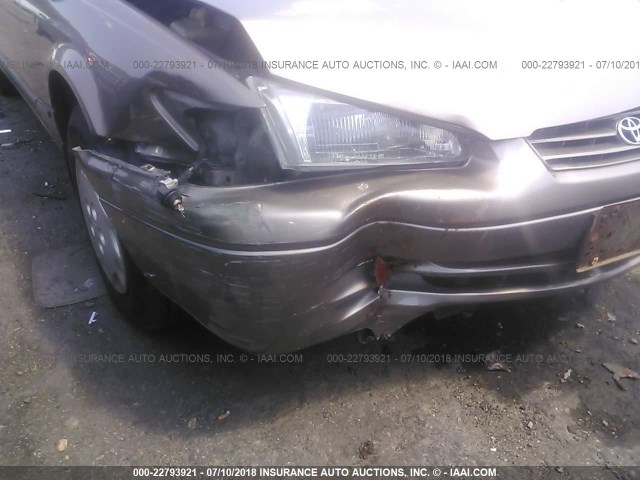 4T1BG22K4XU909548 - 1999 TOYOTA CAMRY CE/LE/XLE 棕色 照片 6