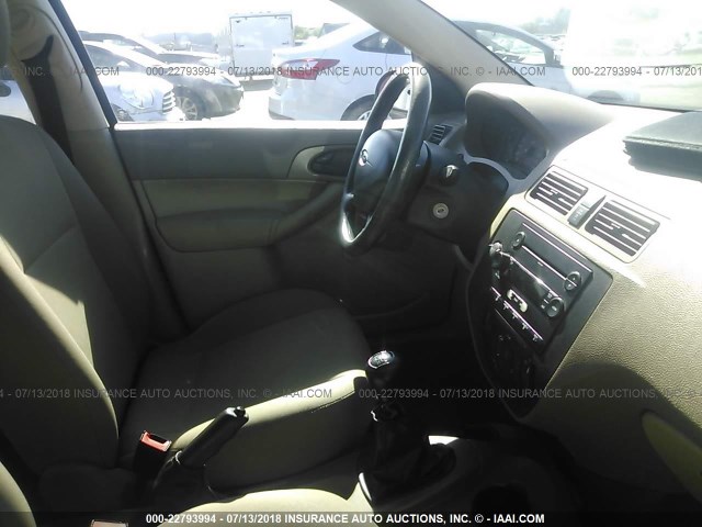 1FAFP34N37W153241 - 2007 FORD FOCUS ZX4/S/SE/SES 红色 照片 5