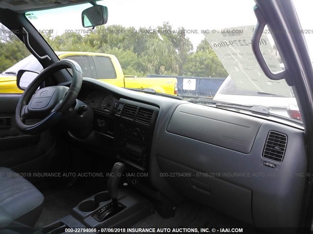 4TASN92N2YZ632332 - 2000 TOYOTA TACOMA XTRACAB PRERUNNER ვერცხლისფერი ფოტო 5