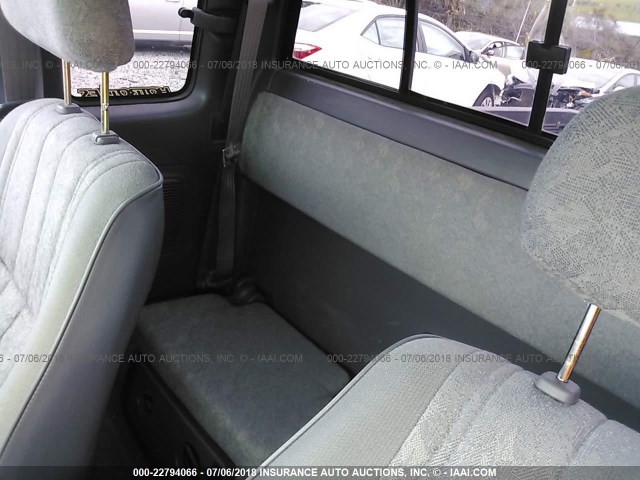 4TASN92N2YZ632332 - 2000 TOYOTA TACOMA XTRACAB PRERUNNER ვერცხლისფერი ფოტო 8