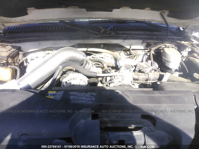 1GCHC23184F101526 - 2004 CHEVROLET SILVERADO C2500 HEAVY DUTY WHITE photo 10