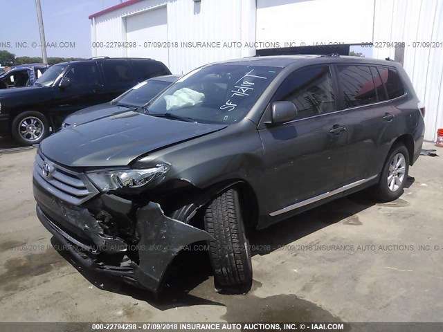 5TDBK3EH0CS140313 - 2012 TOYOTA HIGHLANDER SE GRAY photo 2