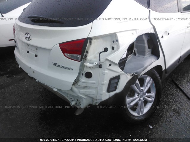 KM8JU3AC5CU464056 - 2012 HYUNDAI TUCSON GLS/LIMITED WHITE photo 6