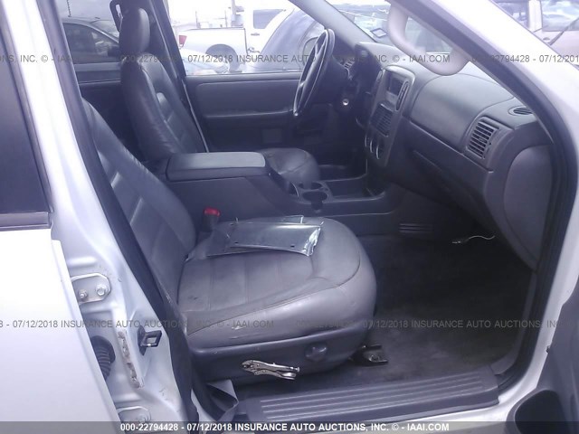 1FMZU63KX5ZA25563 - 2005 FORD EXPLORER XLT/XLT SPORT/NBX 白色 照片 5