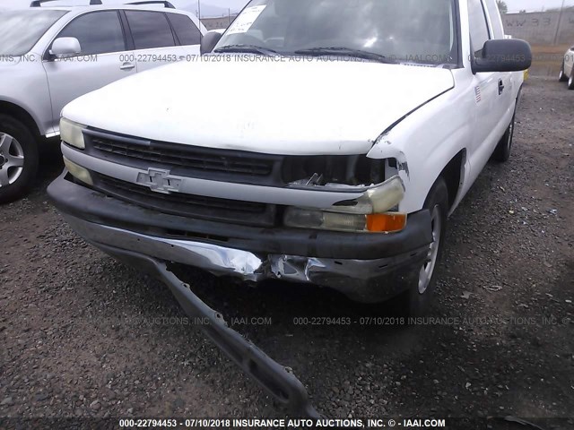 2GCEC19W111325577 - 2001 CHEVROLET SILVERADO C1500 WHITE photo 6