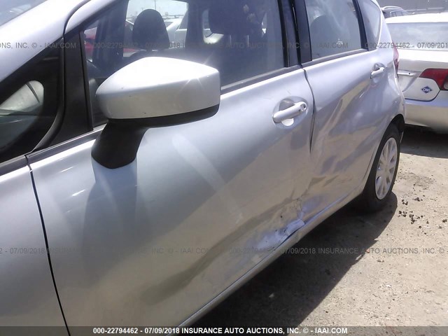 3N1CE2CP5FL379272 - 2015 NISSAN VERSA NOTE S/S PLUS/SV/SL/SR SILVER photo 6