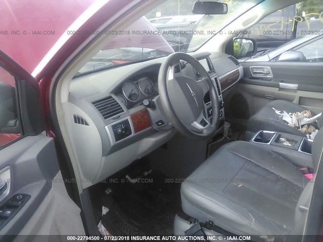 2A8HR54P08R729798 - 2008 CHRYSLER TOWN & COUNTRY TOURING RED photo 5