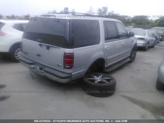 1FMRU15WX2LA31543 - 2002 FORD EXPEDITION XLT SILVER photo 4