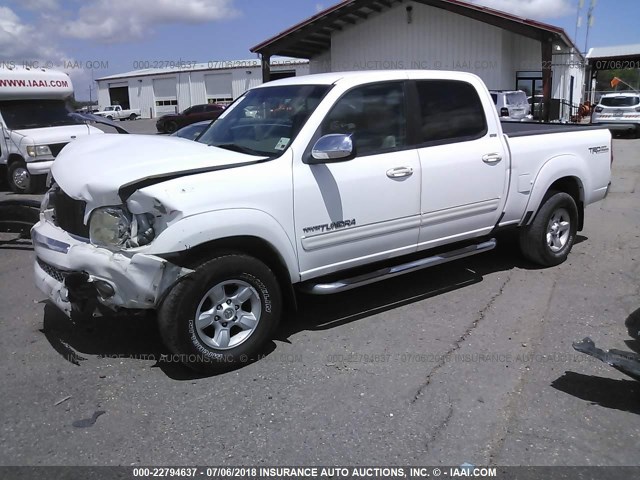 5TBDT44156S527372 - 2006 TOYOTA TUNDRA DOUBLE CAB SR5 WHITE photo 2
