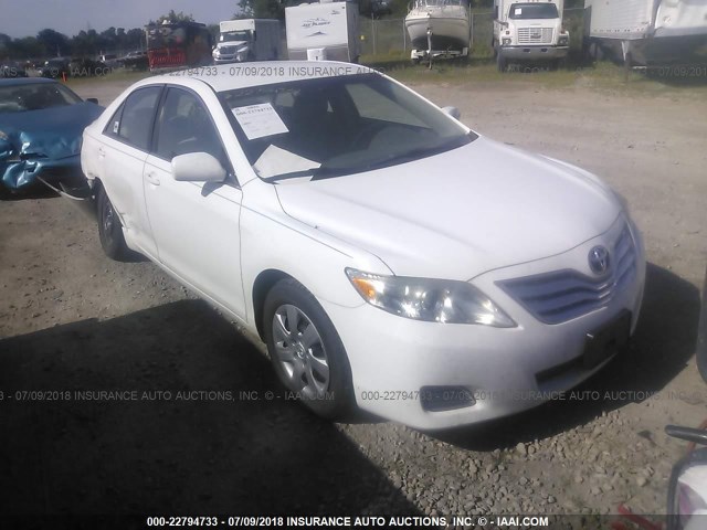4T1BF3EK4BU628654 - 2011 TOYOTA CAMRY SE/LE/XLE თეთრი ფოტო 1